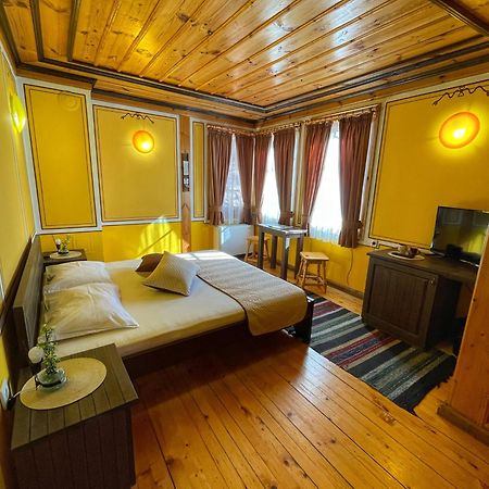 Guest Rooms Colorit Koprivştitsa Dış mekan fotoğraf