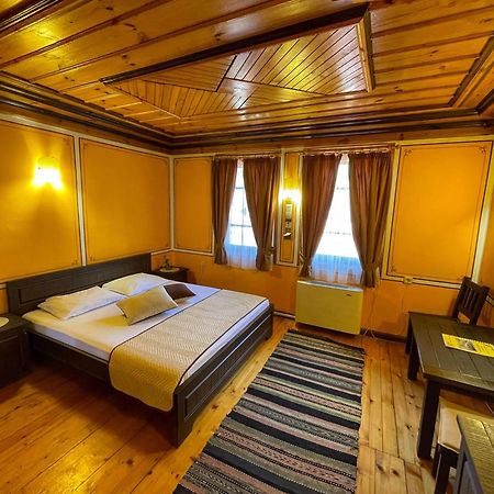 Guest Rooms Colorit Koprivştitsa Dış mekan fotoğraf